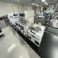 Agilent 1100 Series HPLC System with DAD and Autosampler image 1